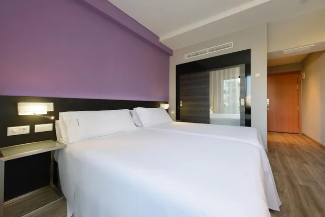 غرفة سوبيريور بسريرين منفصلين بشرفة، Tryp Cordoba Ex Tryp Los Gallos 3/10