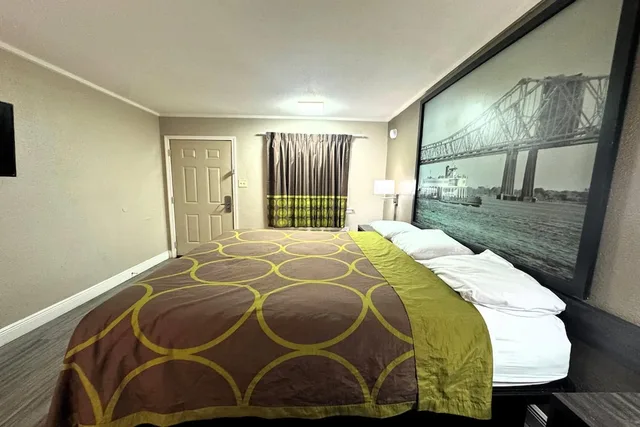Room, King Bed, Super 8 by Wyndham Picayune 2/9