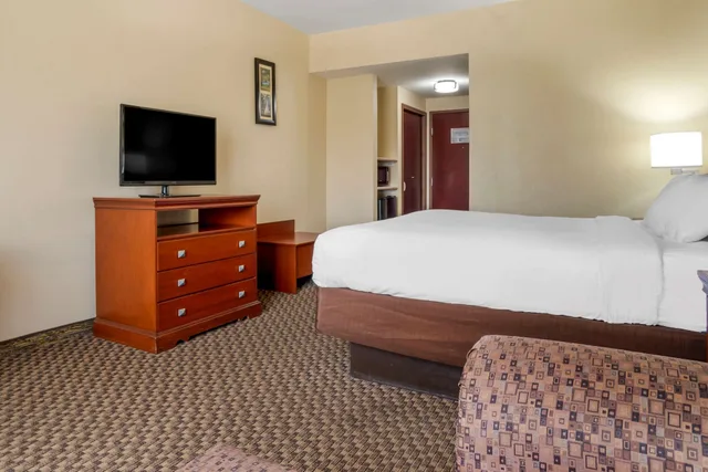 غرفة قياسية بسرير كينج، Comfort Inn & Suites Midway - Tallahassee West 7/10