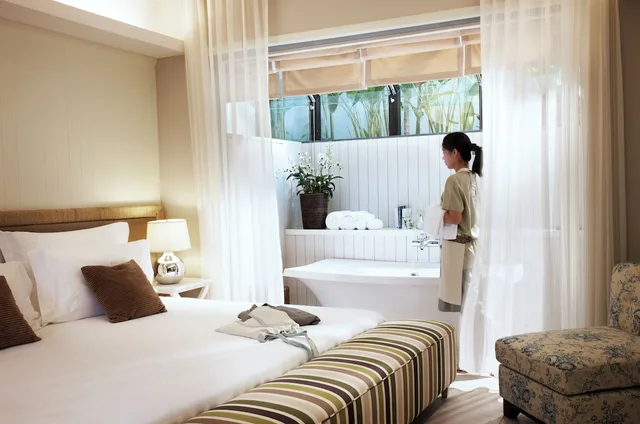2 Bedrooms, Villa, Beach Front, Private Pool, Rest Detail Hotel 3/3