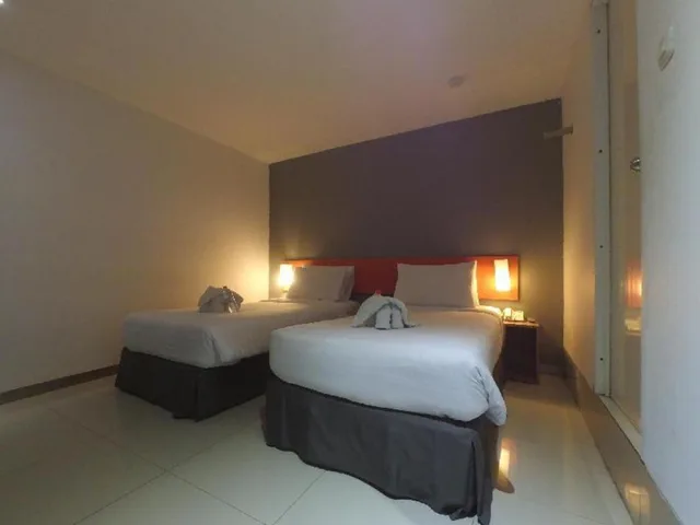 غرفة ديلوكس بسريرين منفصلين، Expander Hotel Semarang 4/5