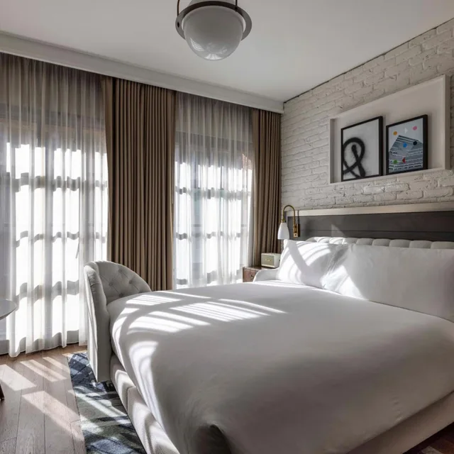 غرفة سوبيريور بسرير كينج، Virgin Hotels London-Shoreditch 1/4