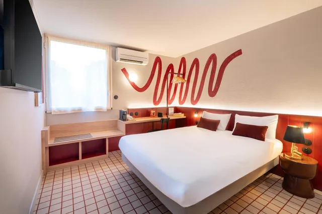 غرفة بسرير كوين في الطابق الأرضي لذوي الإعاقة، Best Western Hotel du Phare 1/3