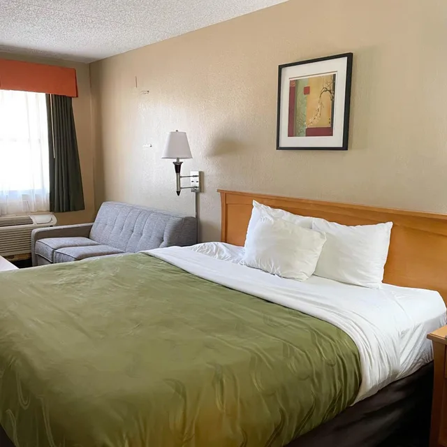 جناح بسرير كينج بجاكوزي، Studio6 Suites North Richland Hills, TX 1/4