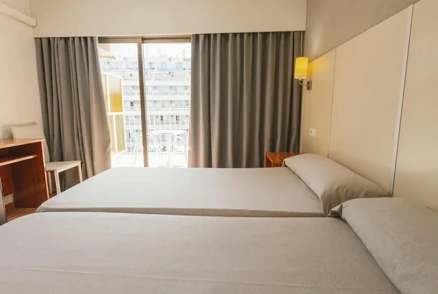 Essential, Single, Twin Beds, Pool View، Port Vista Oro 6/10
