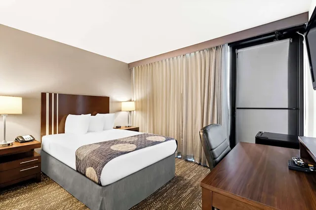 غرفة قياسية بسرير مزدوج لذوي الإعاقة، Best Western Yacht Harbor Hotel 2/6