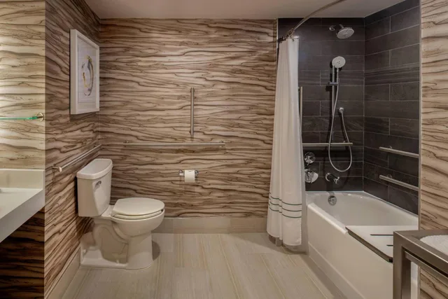 غرفة بسرير كينج، Marriott Research Triangle Park 18/20