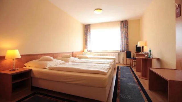 غرفة ثلاثية بسرير فردي، Friends Hotel Kerpen 2/8