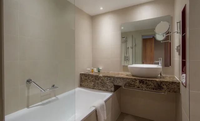 غرفة بسرير كينج لذوي الإعاقة، Hilton Liverpool City Centre 7/8