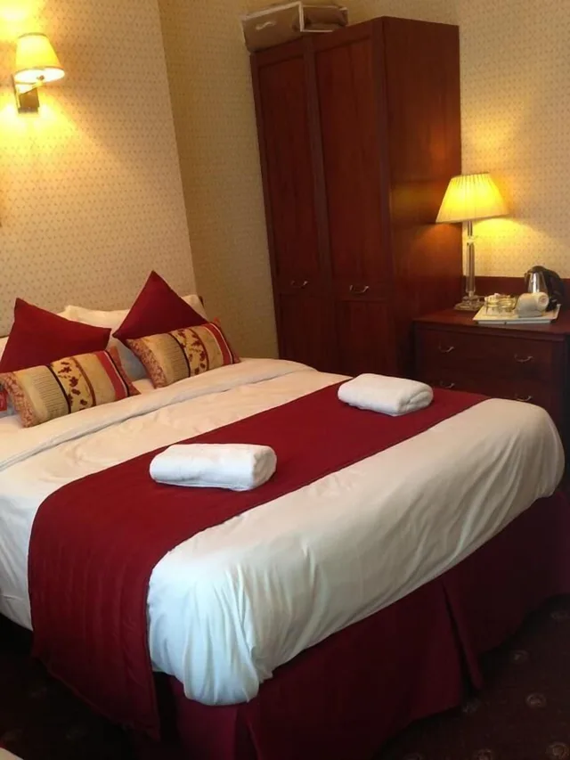 Room, Double Bed, Avon Hotel 1/4