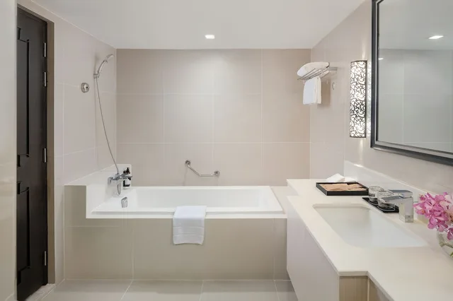 غرفة متصلة عائلية بسريرين مزدوجين، Mercure Bangkok Sukhumvit 11 8/8
