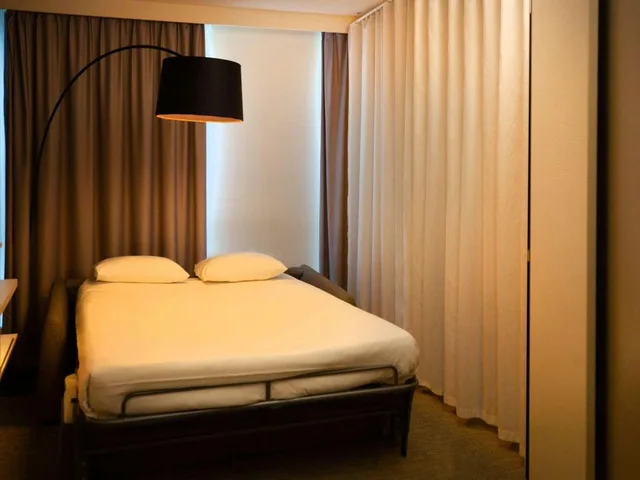 جناح تنفيذي بسرير كوين مع أريكة، Novotel Suites Paris Issy Les Moulineaux 7/10