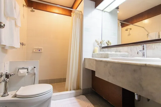 غرفة سوبيريور بسرير مزدوج، Tohsang Heritage Ubon Ratchathani Hotel 2/3