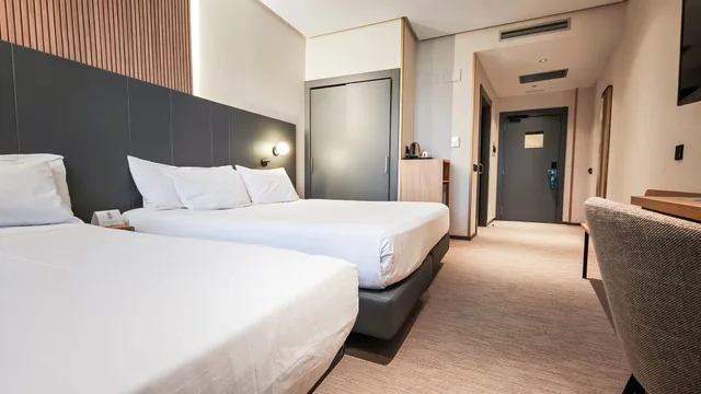 Standard, Double Bed, with Child Extra Bed، Silken Ciudad Gijon 3/6