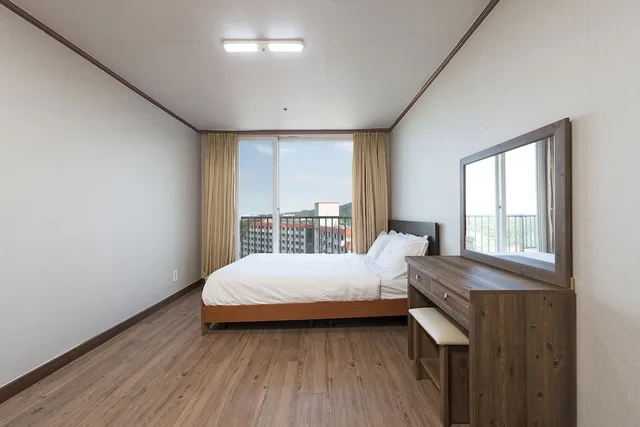 Condo, 34 Pyeong، Hyundai Soo Resort Sokcho 1/4
