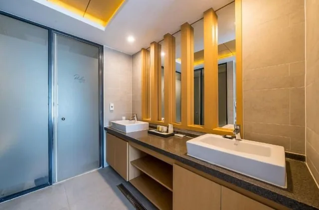 Royal, Suite, 1 Double and 1 Single Bed, Brown Dot Hotel Incheon Songdo 2/2