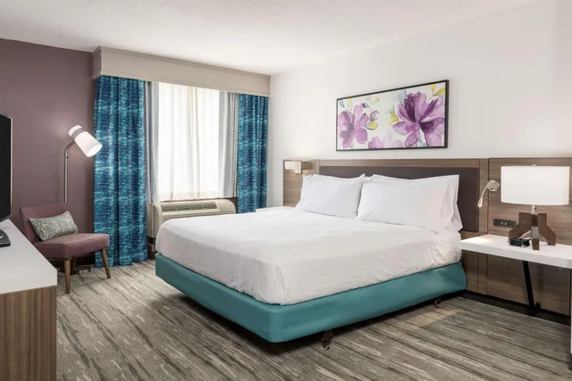 Hospitality, Suite, King Bed, Sofa، Hilton Garden Inn Lafayette Cajundome 1/5
