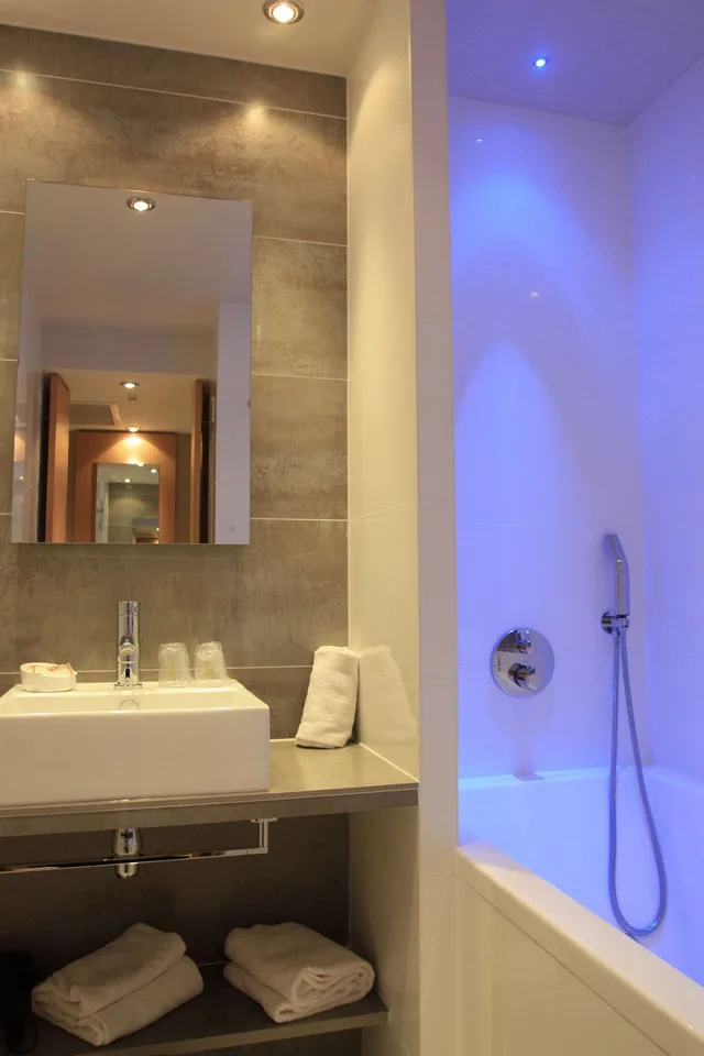غرفة سوبيريور بسريرين منفصلين، Best Western Plus Le Lavarin 4/5