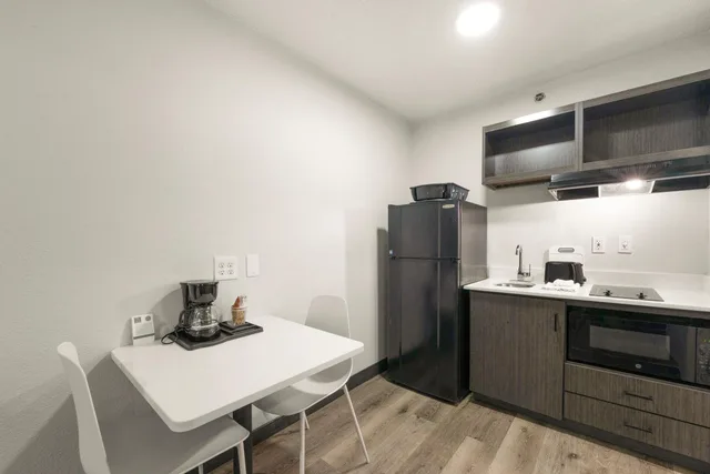 غرفة ديلوكس بسرير كوين، Studio6 Extended Stay - Tucker, GA - Atlanta Northlake 6/6