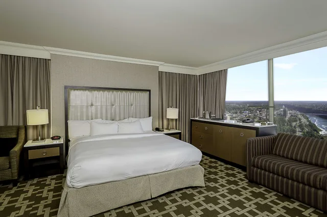 استوديو بسرير كينج، Hilton Niagara Falls/ Fallsview Hotel and Suites 1/3