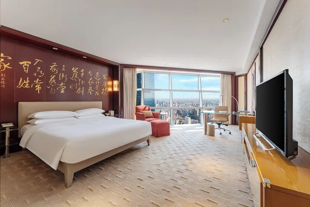 غرفة بسرير كينج، GRAND HYATT SHANGHAI 2/6