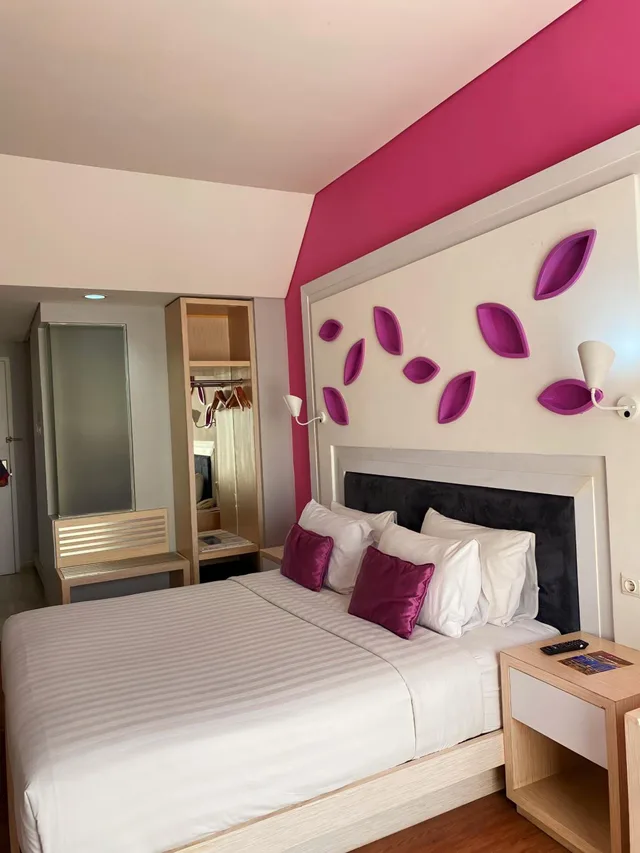 جناح جونيور، Shakti Hotel 1/10