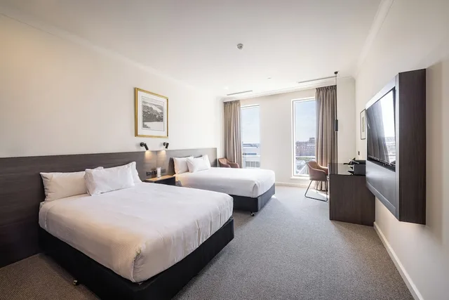 غرفة بريميير بسريرين مزدوجين، Duxton Hotel 1/5