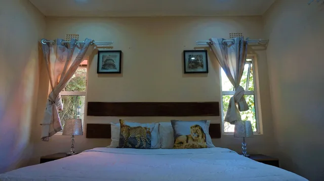 2 Bedrooms, Family, House, Double and Twin Beds, Pool View، Tasha Lodge 5/10