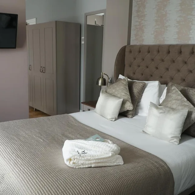 غرفة تنفيذية بسرير مزدوج، Halifax Hall 2/7