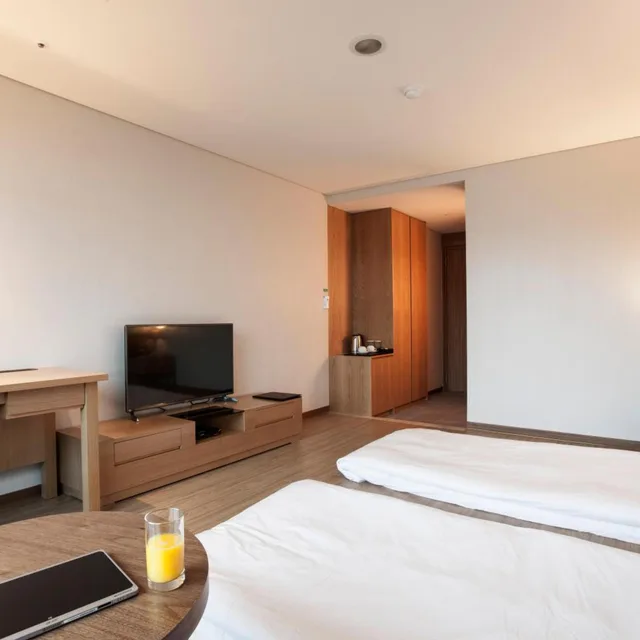 Ondol, Family، Grabel Hotel Jeju 1/4