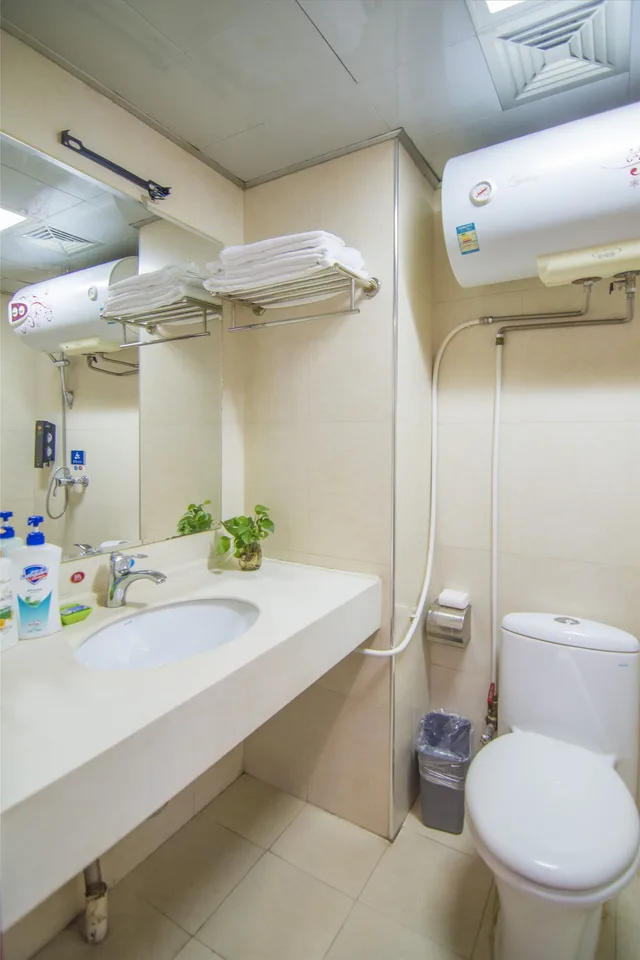 غرفة سوبيريور بسرير كوين، Golden Tree Business Hotel 6/6
