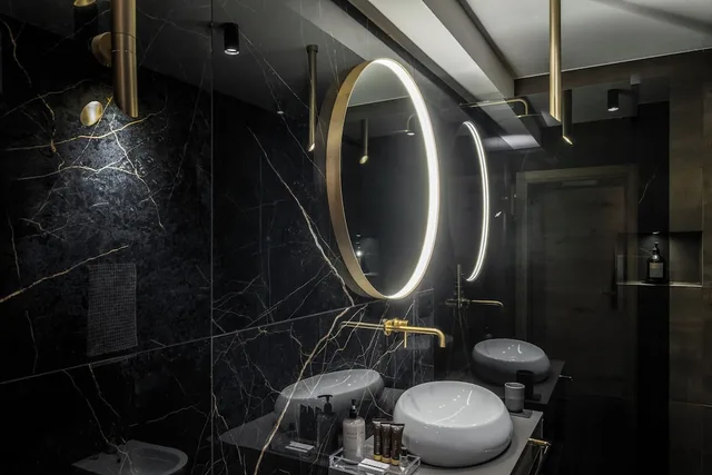 غرفة فاخرة ثلاثية بسرير مزدوج بشرفة بغرفة نوم واحدة مع أريكة، Hotel Folgarida 3/5