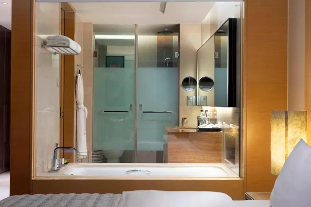 غرفة كلوب بسرير مزدوج، Le Meridien 4/5