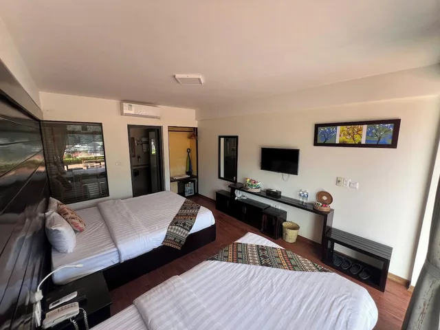 غرفة ديلوكس بانورامية بسريرين منفصلين بإطلالة على المدينة بشرفة، Sapa Village Hotel 9/10