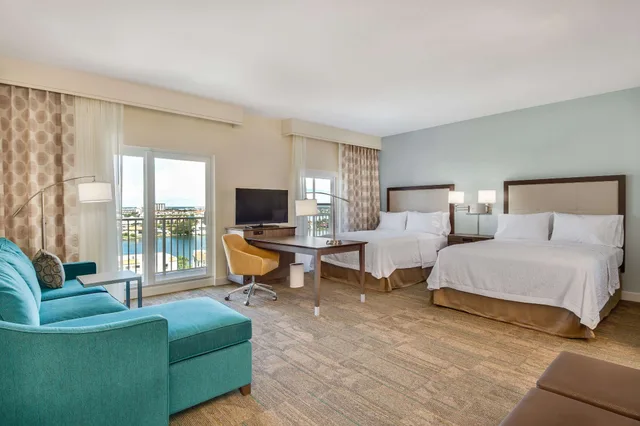 استوديو بسريرين كوين بإطلالة على الشاطئ مع أريكة لذوي الإعاقة، Hampton Inn and Suites by Hilton Clearwater Beach 3/10