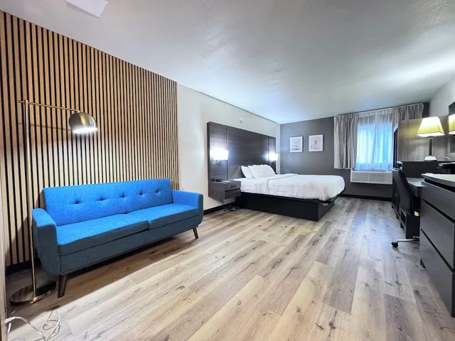 جناح بسرير كينج بحوض جاكوزي، Quality Inn Spearfish I-90 5/10