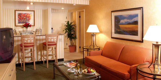 جناح بحوض جاكوزي، GreenTree Hotel Phoenix West 1/2