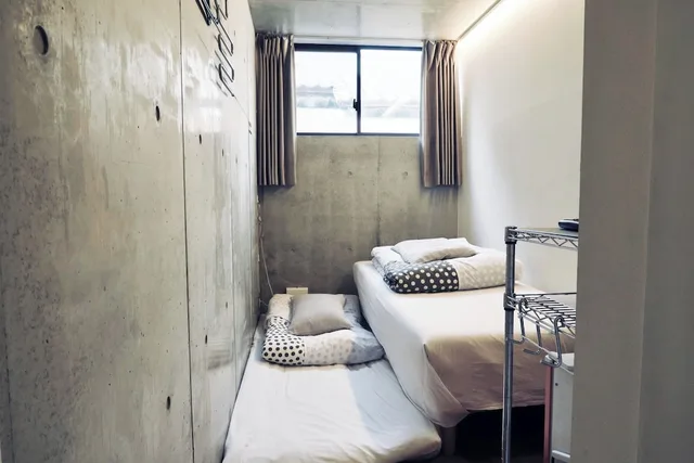 غرفة أساسية بفراش فوتون وسريرين منفصلين، Kangaroo Hotel 2/3