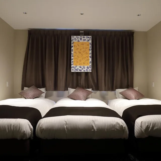 غرفة ثلاثية، Osaka Teikoku Hotel 8/10