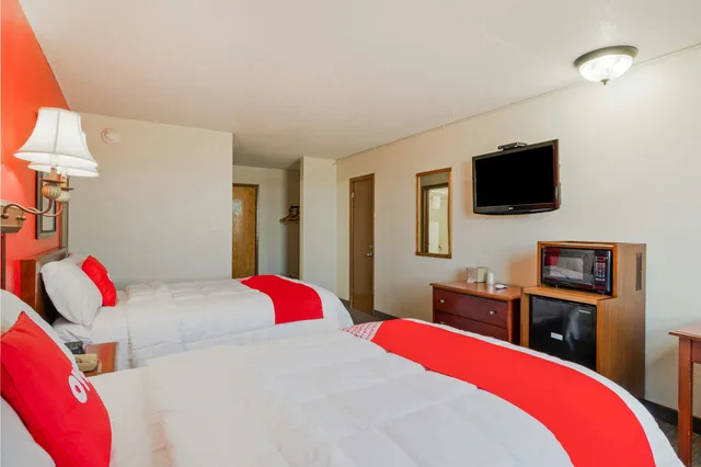 2 Full Bed، OYO Hotel Morton/Peoria IL I-74 2/6