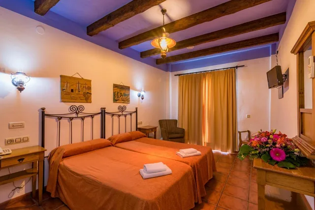 Room, Twin Beds, with View, Rural Almazara 1/1