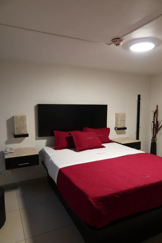 جناح بسرير مزدوج، Hotel Velario 1/8