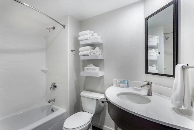 غرفة بسريرين كوين، Hampton Inn Milwaukee Airport 4/4