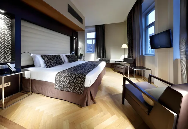 غرفة ثلاثية، EUROSTARS THALIA 3/3