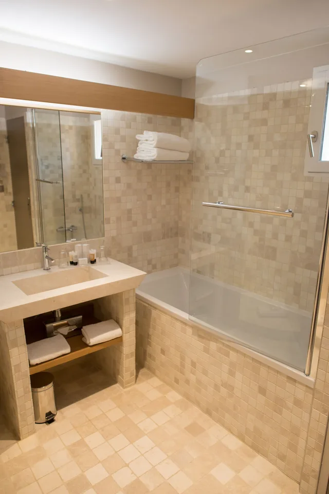 Suite, Queen Bed, Sea View, Sofa, Terrace, Le Fregate Provence 5/5