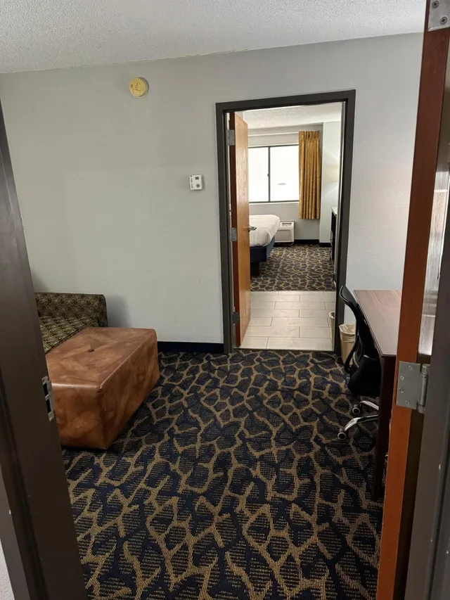 استوديو بسرير كينج مع أريكة، Greenstay Hotel and Suites St James 1/1