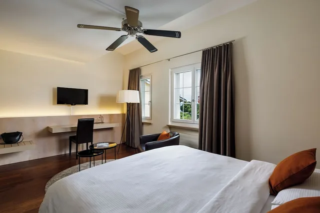 غرفة قياسية بسرير مزدوج، Hotel UTO KULM 1/7