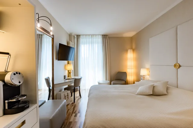 غرفة بسرير مزدوج بإطلالة على النهر، Hotel des Balances 1/6