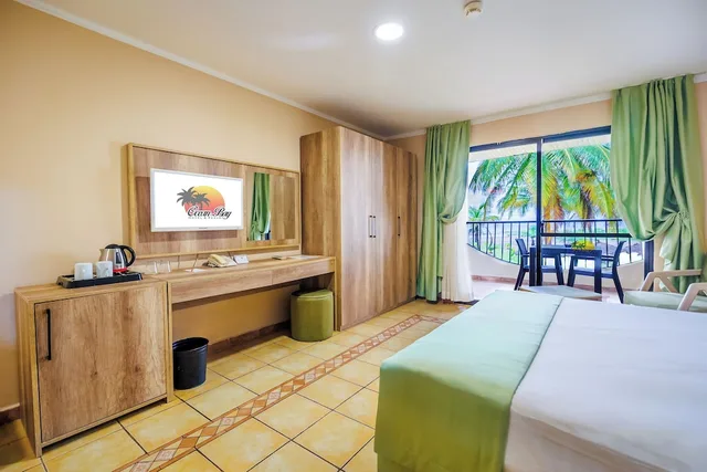 Deluxe, King Bed, Sea View, Ocean Bay Hotel and Resort 3/7