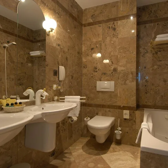 Family Suite, King Bed, Castle View، Hotel Dvorak 5/7